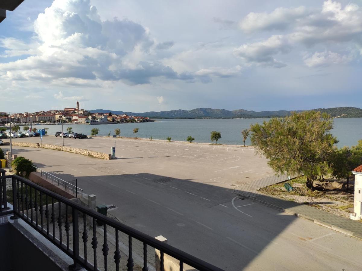 Apartmani Sara 2 Betina  Dış mekan fotoğraf