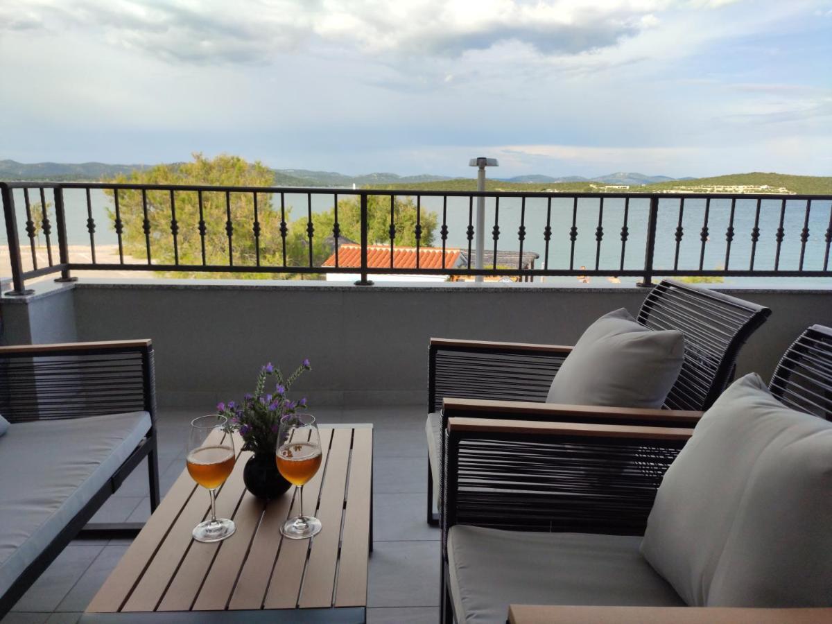 Apartmani Sara 2 Betina  Dış mekan fotoğraf
