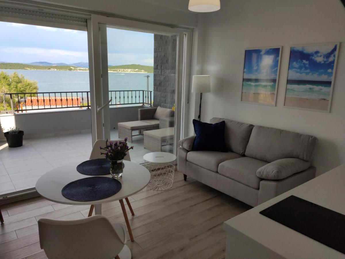 Apartmani Sara 2 Betina  Dış mekan fotoğraf
