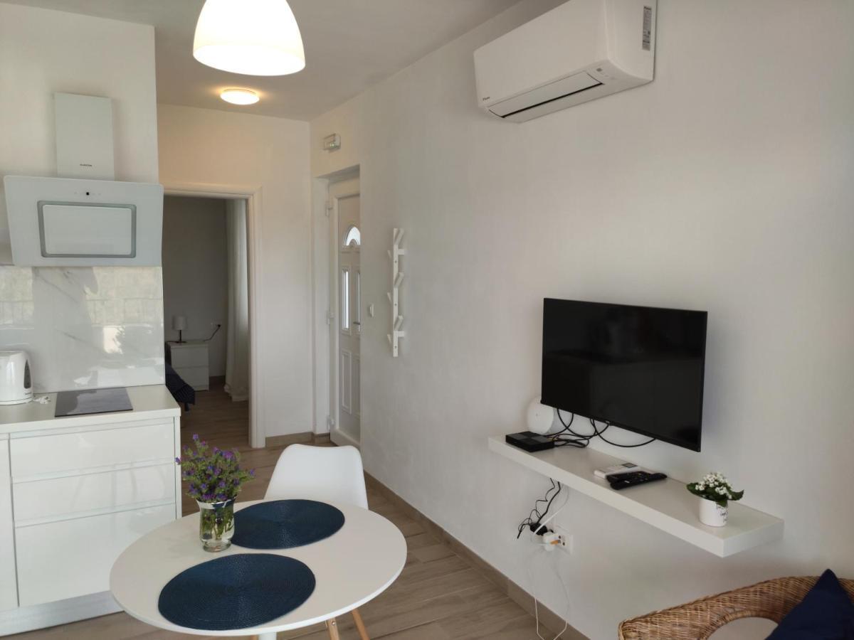 Apartmani Sara 2 Betina  Dış mekan fotoğraf