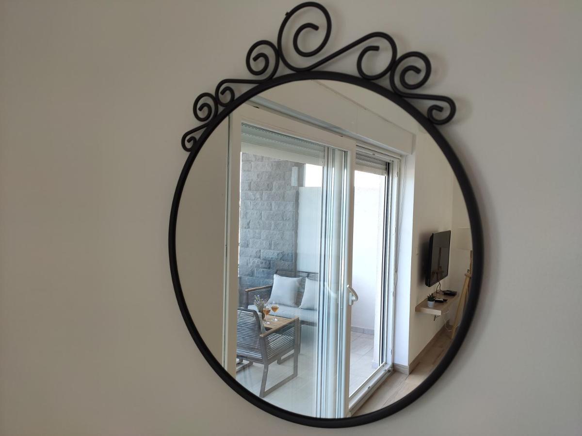 Apartmani Sara 2 Betina  Dış mekan fotoğraf