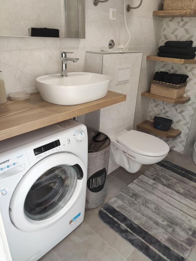 Apartmani Sara 2 Betina  Dış mekan fotoğraf