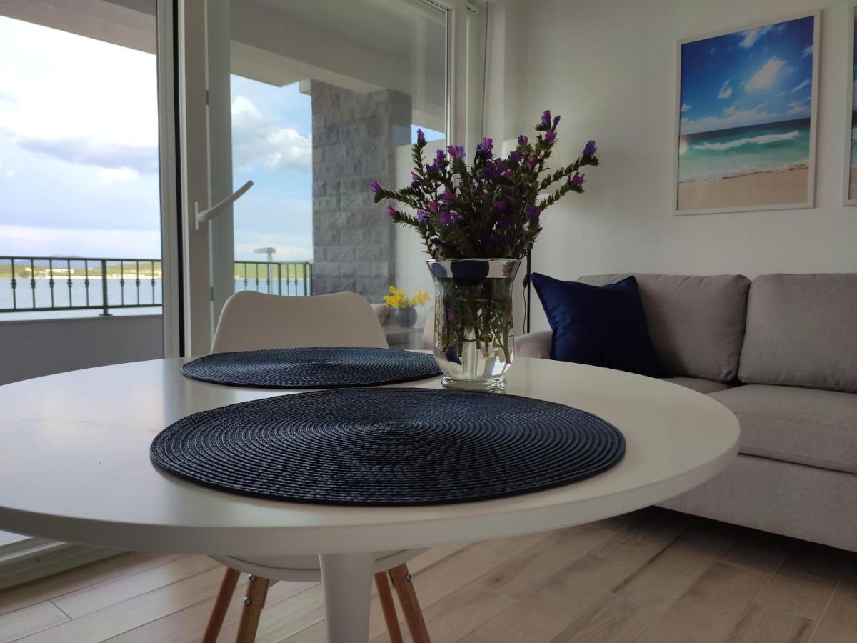 Apartmani Sara 2 Betina  Dış mekan fotoğraf