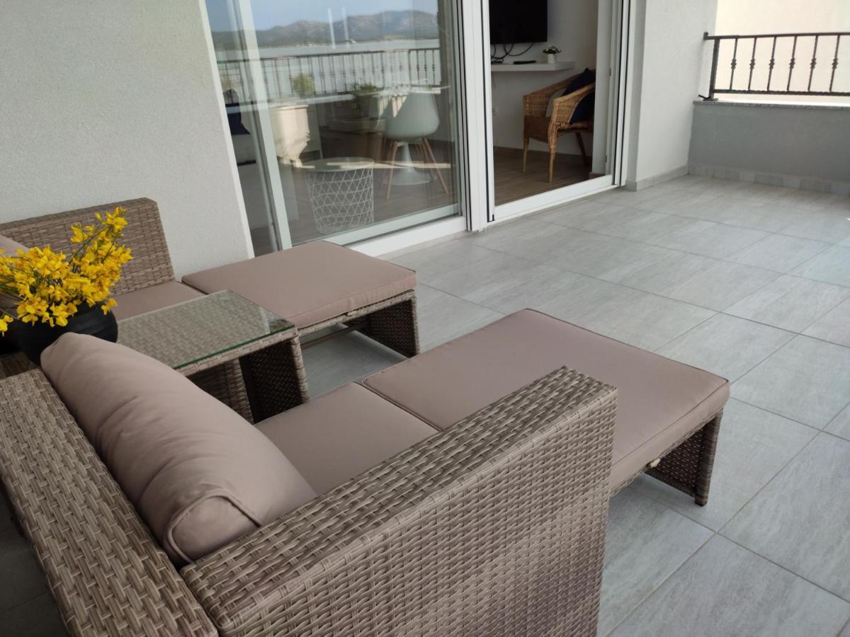 Apartmani Sara 2 Betina  Dış mekan fotoğraf